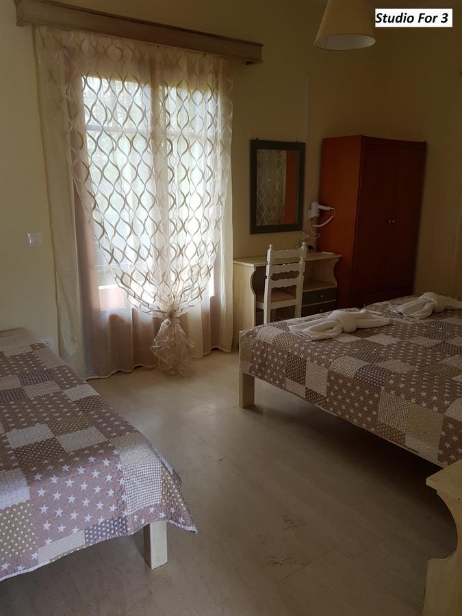 Varvara Studios & Apartments II Peroulades  Extérieur photo